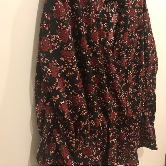 Eloquii Elements Shirred Sleeve Peplum Top  (20) - Picture 6 of 11